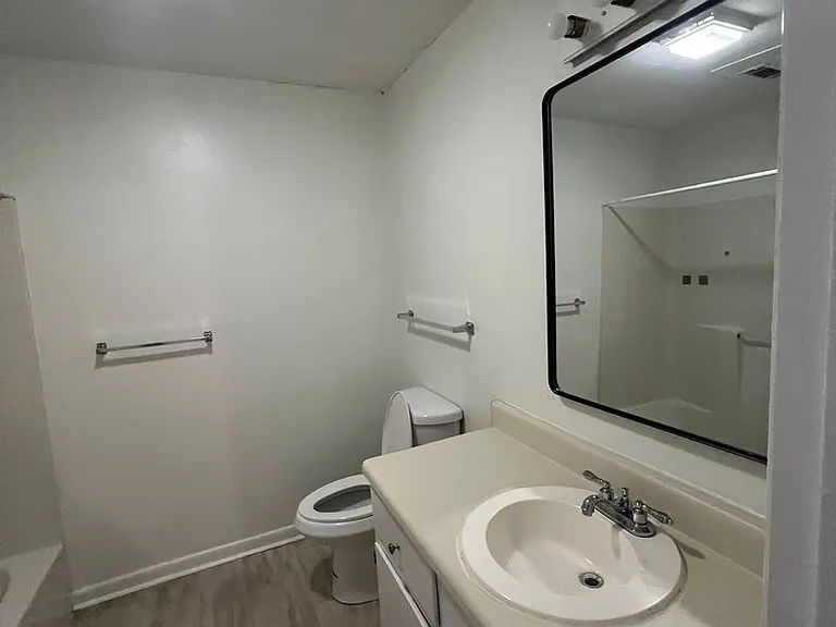 170 Westwood Dr — Photo 20