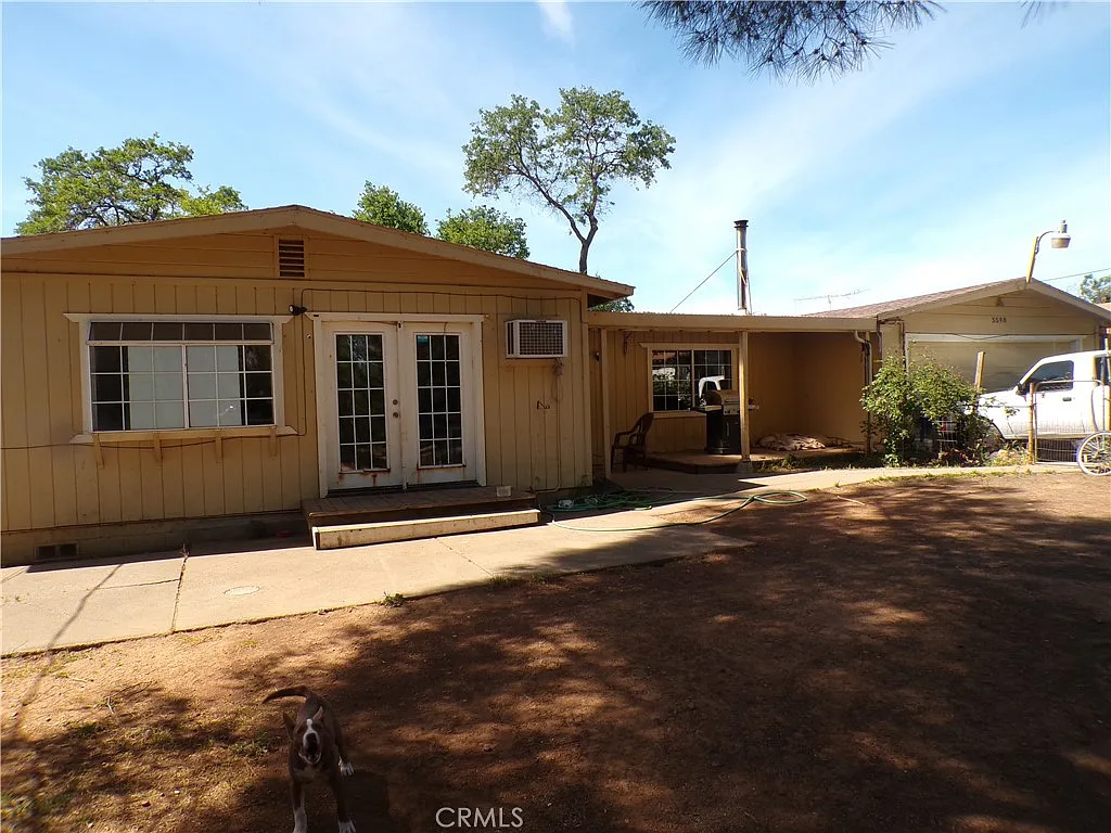 5598 Brown Ave photo 1