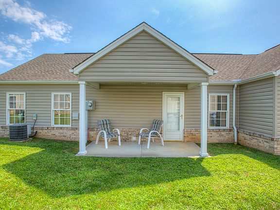 2nd image of 1571 Pine Cone Cir
