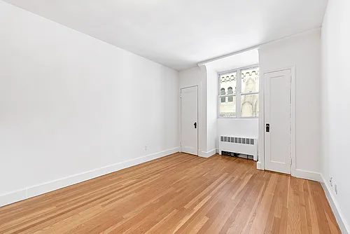 6 E 65th St #6A Photo 1