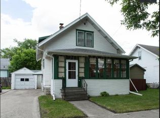 1037 14th St N, Fargo, ND 58102
