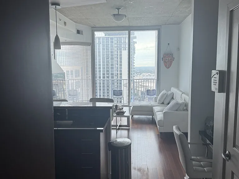 155 S Court Ave #2014 — Photo 6