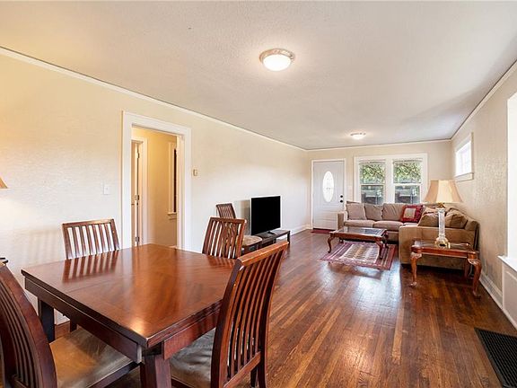5th image of 1820 Tennyson St