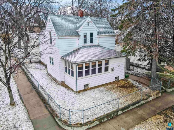932 N Spring Ave, Sioux Falls, SD 57104