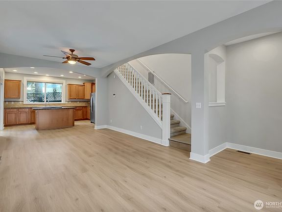 4th image of 11524 SE 259th Street #101