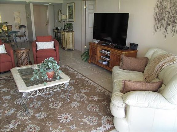 3rd image of 4005 Gulf Shore Blvd N APT 905