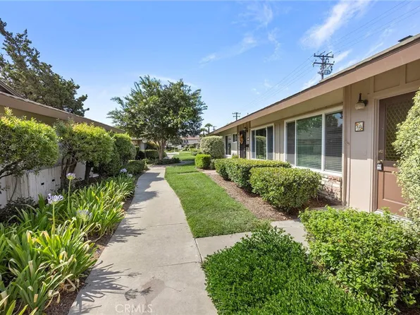 13902 Yorba St APT 1D, Tustin, CA 92780