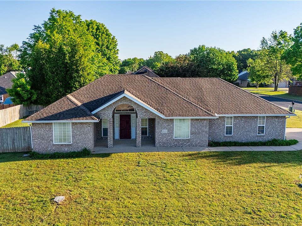 1st image of 1500 Sanford Dr