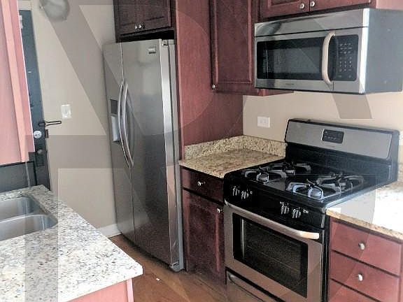 3rd image of 2100 W Ainslie St #21082E