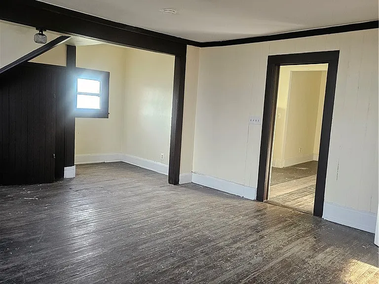 714 Buffalo Ave #3 — Photo 2