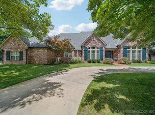 4921 E 104th St, Tulsa, OK 74137