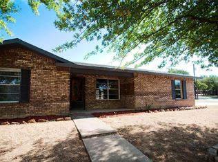1802 Timberlane St, Jacksboro, TX 76458