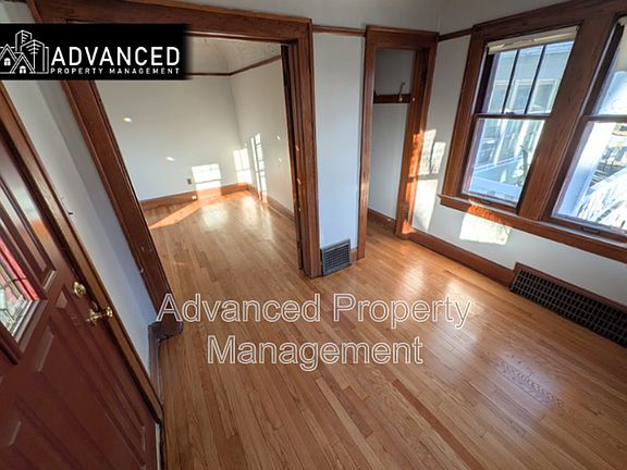 5th image of 3893 Doctor William Finlayson St
