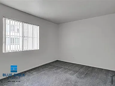 15231 Sherman Way #306 — Photo 8