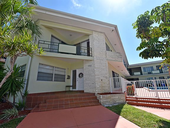 3rd image of 9181 W Bay Harbor Dr #12