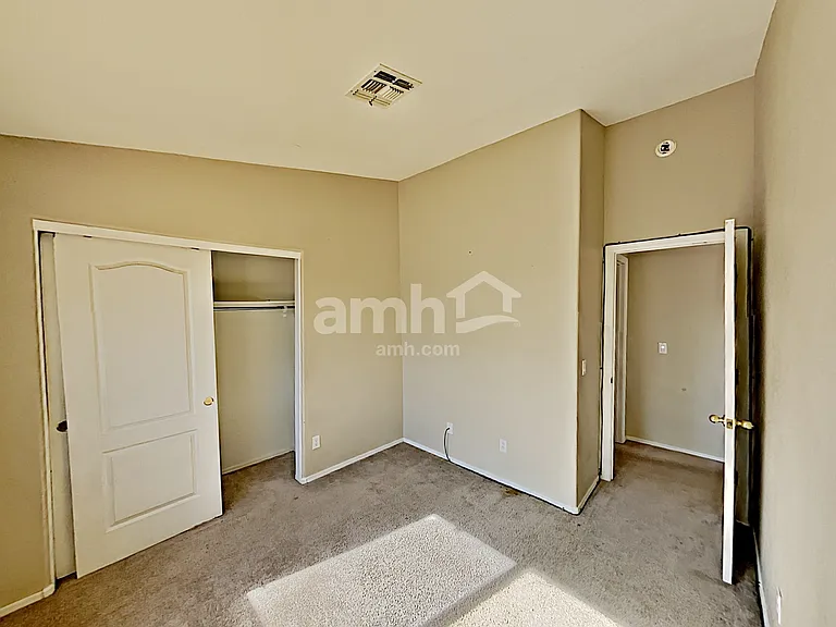 30300 N Royal Oak Way — Photo 12