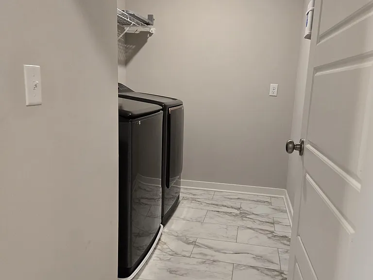 326 Lydia Dr — Photo 19