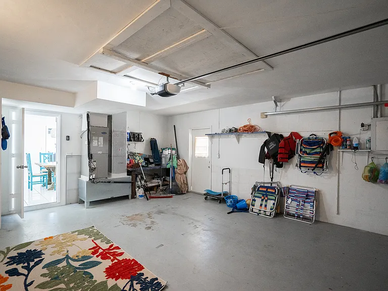 291 N Tessier Dr — Photo 68