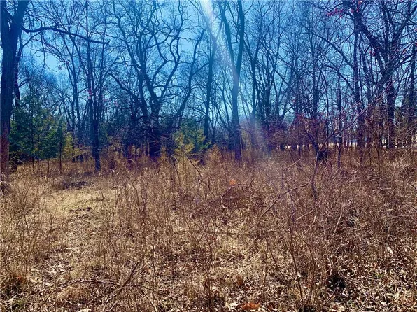 30 Beechwood Ln, Linn Valley, KS 66040