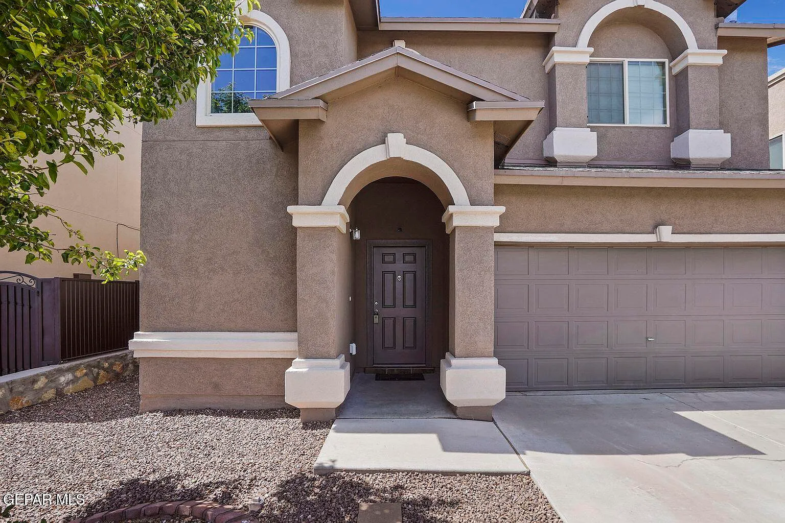 3 bed, 2.5 bath, 1894 sqft, $1,900 — Photo 4