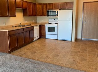 2411 36th St S #204, Moorhead, MN 56560