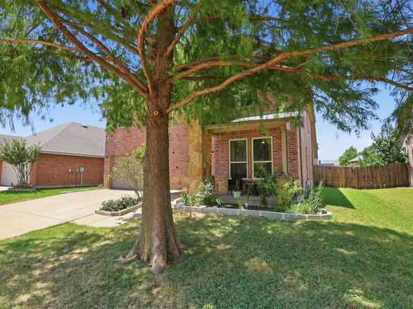 5909 Deck House Rd, Fort Worth, TX 76179