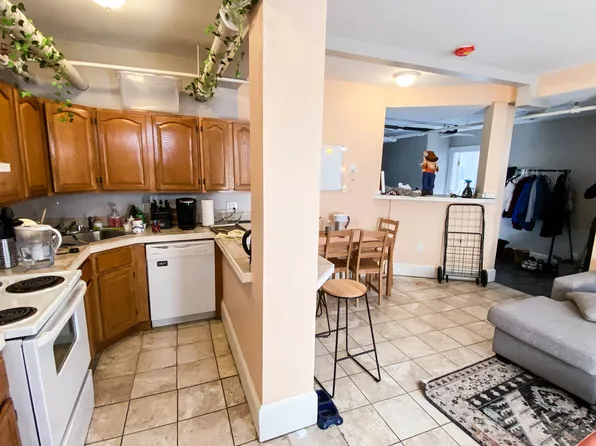 1056 Commonwealth Ave, Boston, MA