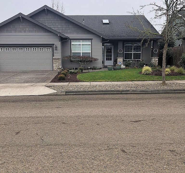 2nd image of 1613 SE 11th Pl