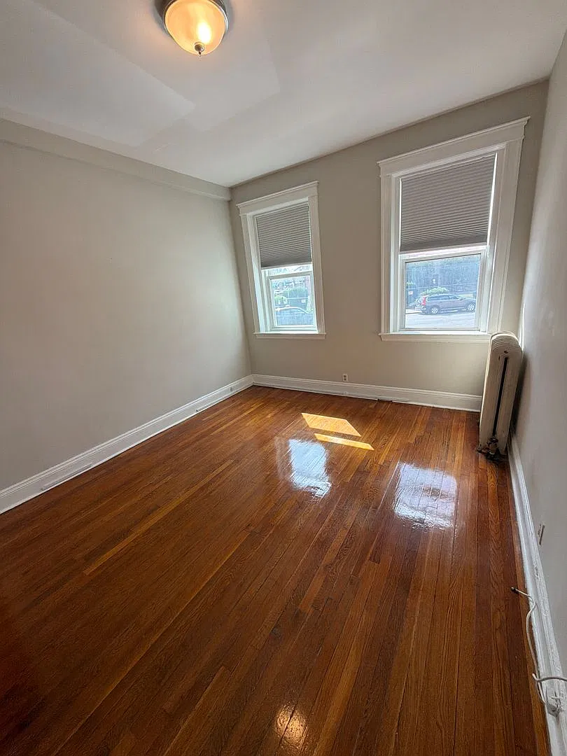No Fee Allston Studio With Heat And Hot Water Included — Photo 4