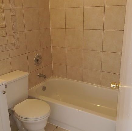 2nd image of 544 Caroline Pl