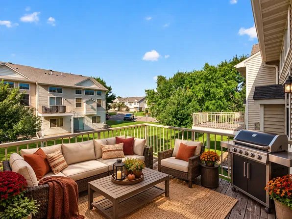 11631 Prospect Curv, Woodbury, MN 55129