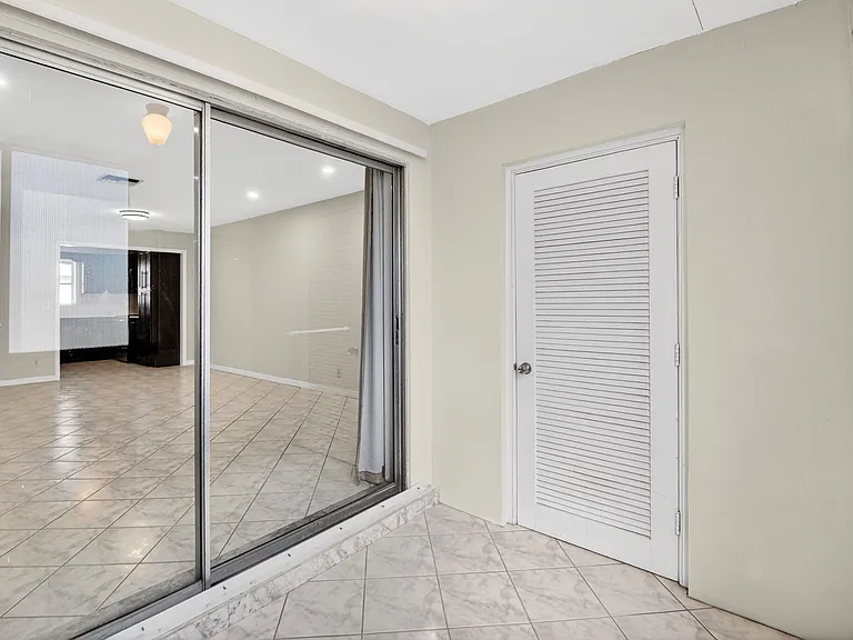 2783 Dudley Dr E #D — Photo 29