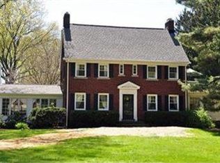 30813 Lake Rd, Bay Village, OH 44140