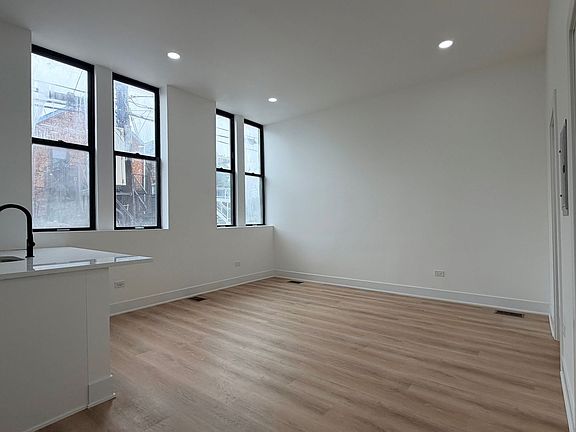 4th image of 2408 S Blue Island Ave #101