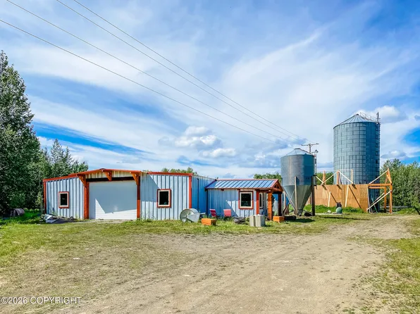 5800 N Cunningham Rd, Palmer, AK 99645