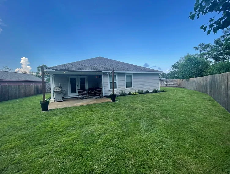3 bed, 1637 sqft, $2,400 — Photo 3