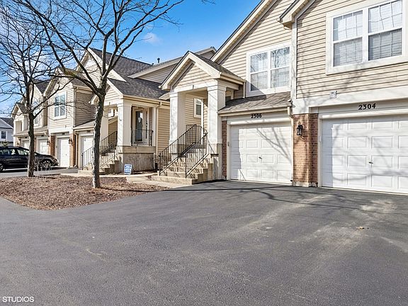 2nd image of 2304 Scott Ln #2304