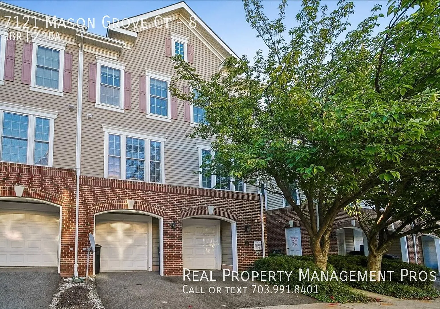 Three levels + 3 bedrooms + oversized garage! — Photo 1