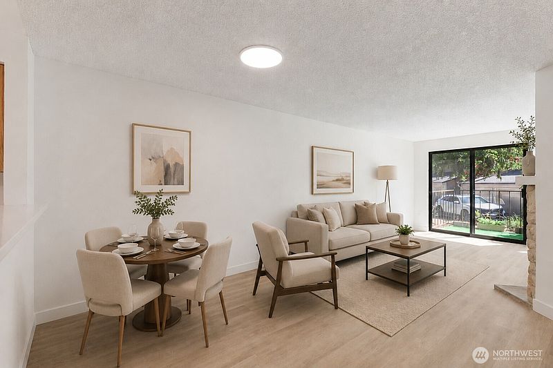 4th image of 1555 Union Avenue NE #33