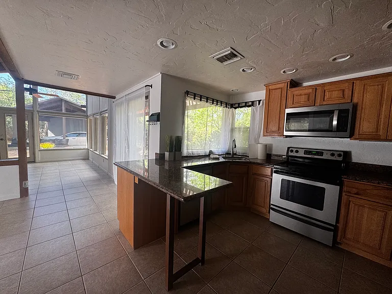 154 Sage Dr — Photo 7