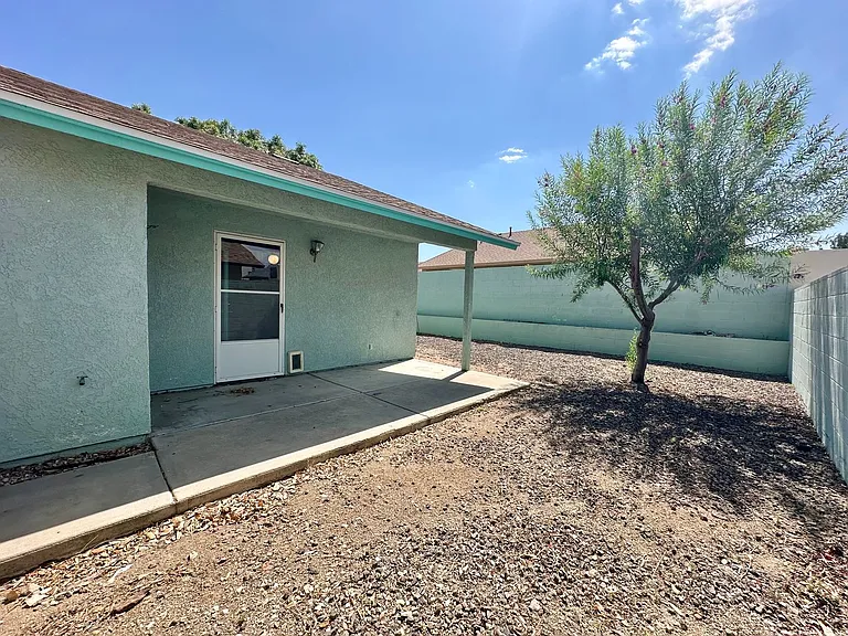 3905 Raymond Ave — Photo 45