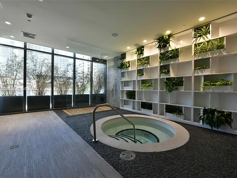 45 SW 9th St #2109 — Photo 37