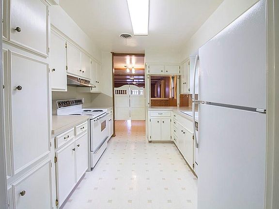 5th image of 315 Wildwood Ln