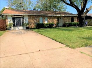 123 Cambridge Dr, Cedar Hill, TX 75104