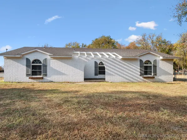 17596 S 323rd East Ave, Coweta, OK 74429