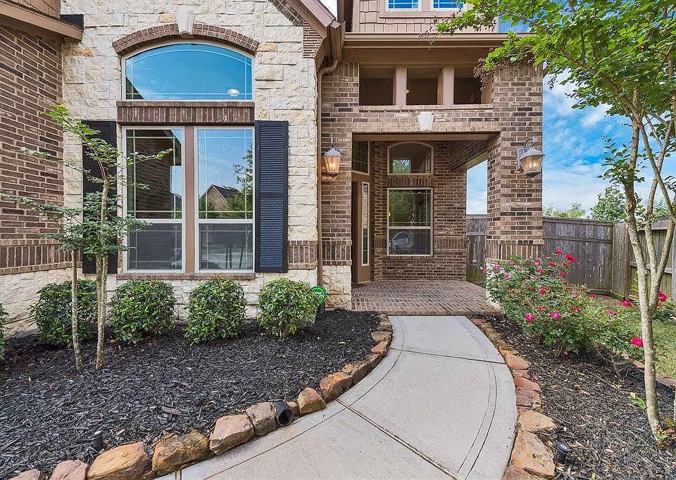 1st image of 5559 Cedar Elm Ln