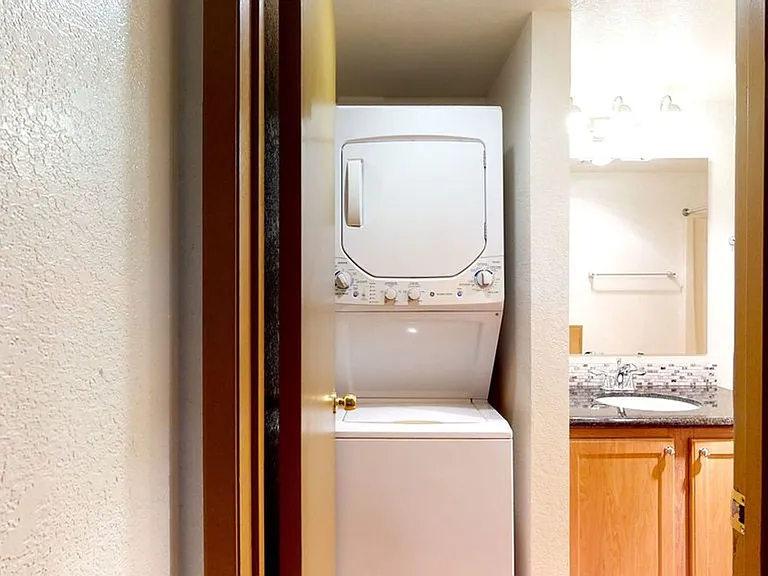 Seattle North Apartments — Photo 49