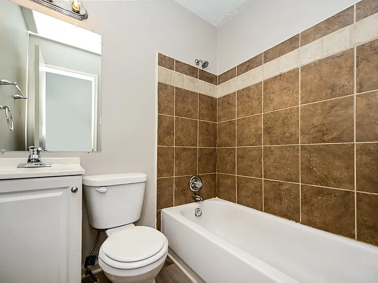 6183 Fieldcrest Dr — Photo 20