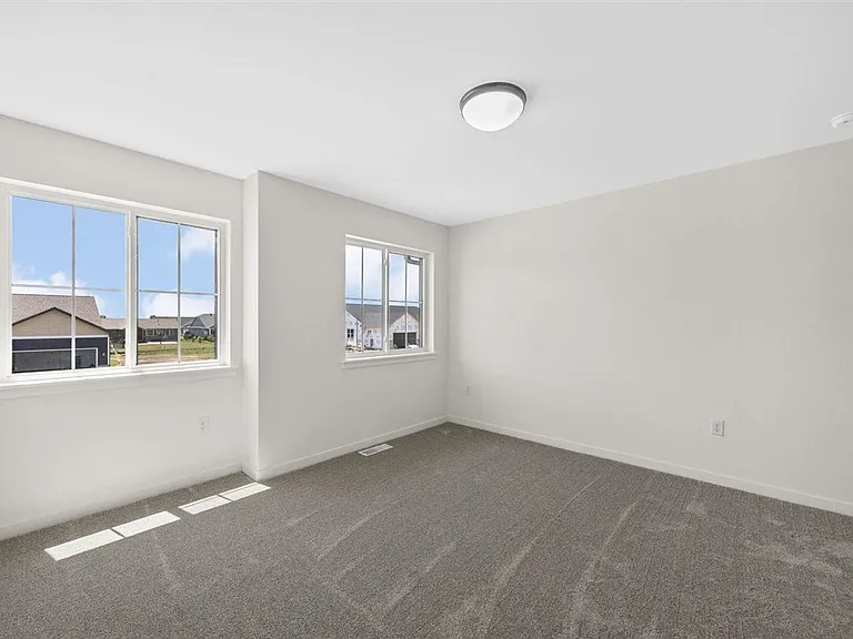 1342 Isabelle Ln — Photo 15