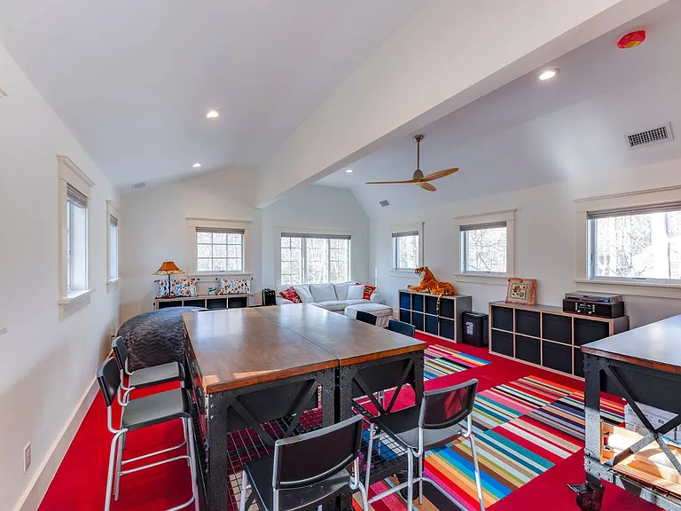22 Wolf Swamp Ln — Photo 18